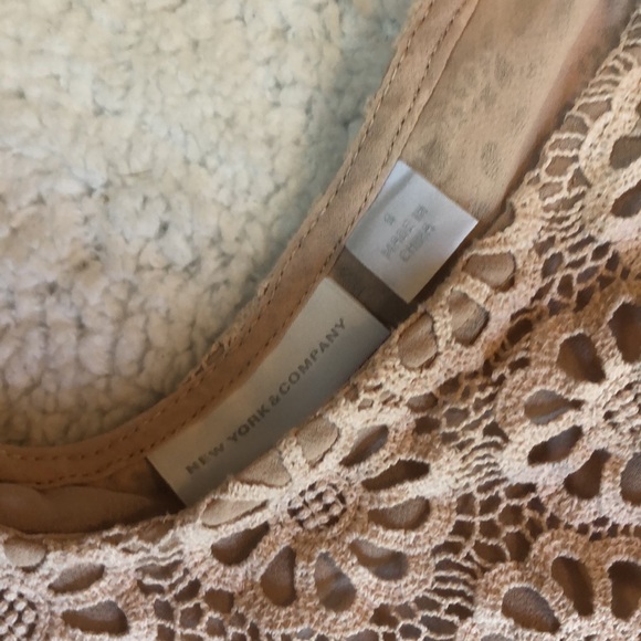 New York & Company Lace Blouse - Picture 5 of 6
